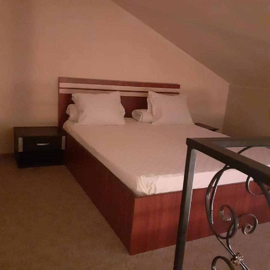 Hotel Lexus - Fost Cosmin Arad Eksteriør bilde